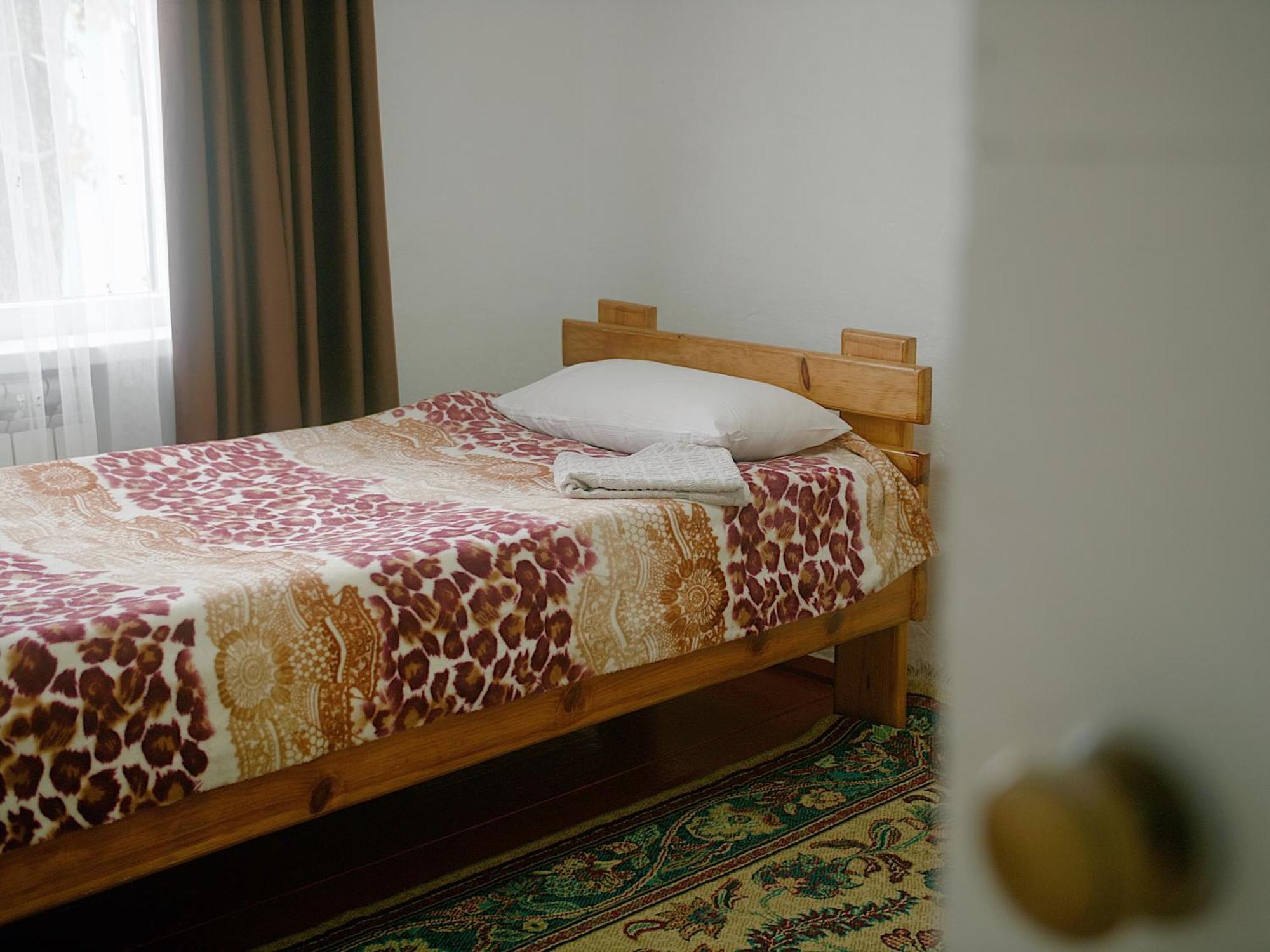 Guesthouse Alakol Каракол Екстериор снимка
