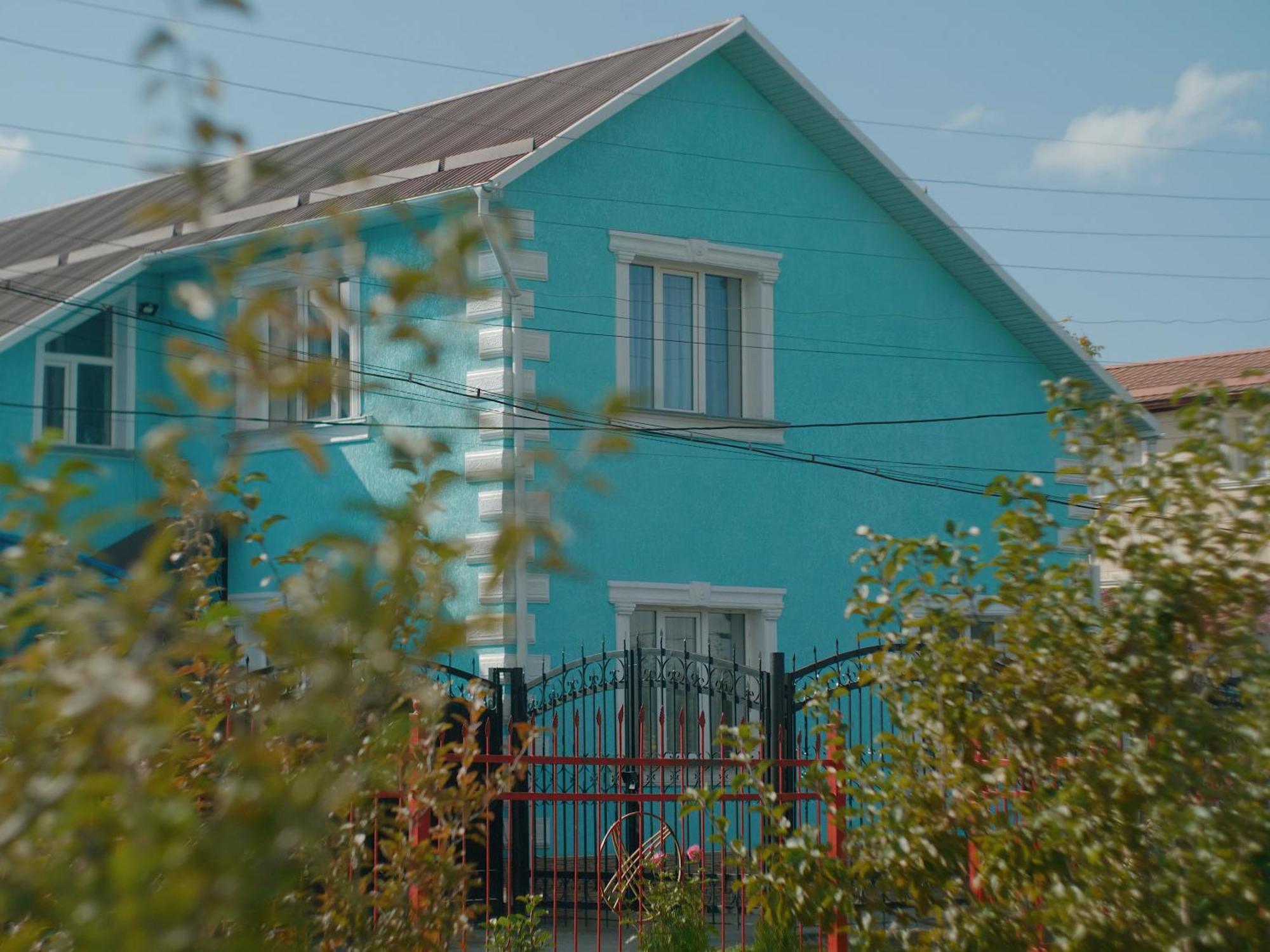 Guesthouse Alakol Каракол Екстериор снимка