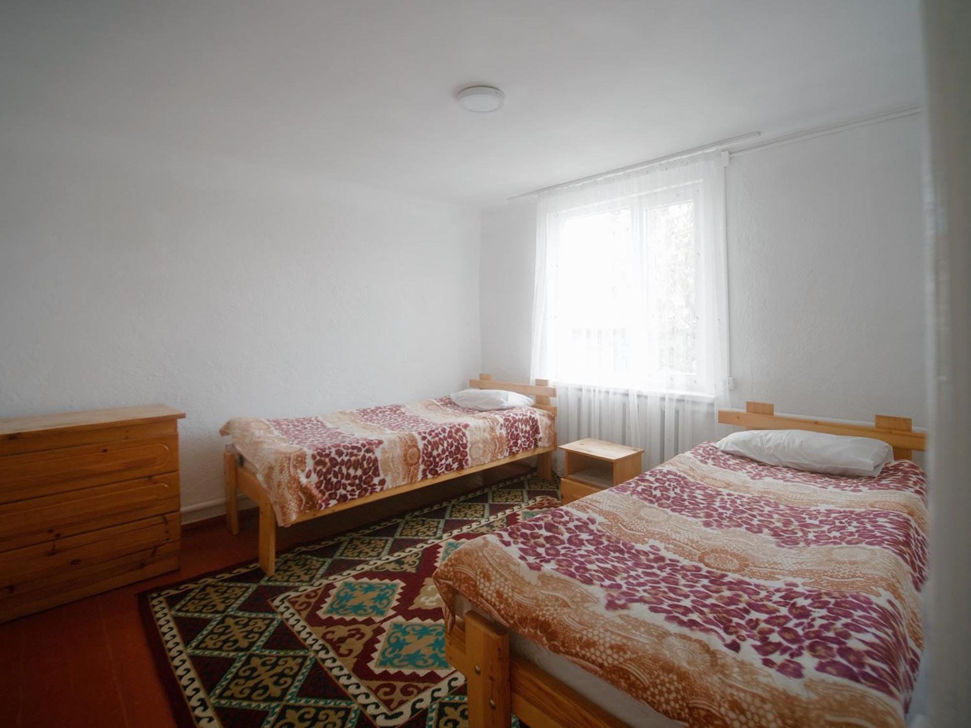Guesthouse Alakol Каракол Екстериор снимка