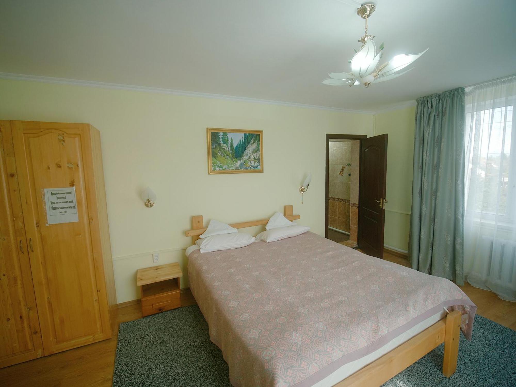 Guesthouse Alakol Каракол Екстериор снимка