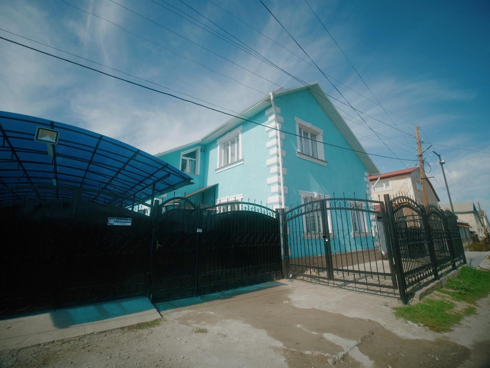 Guesthouse Alakol Каракол Екстериор снимка