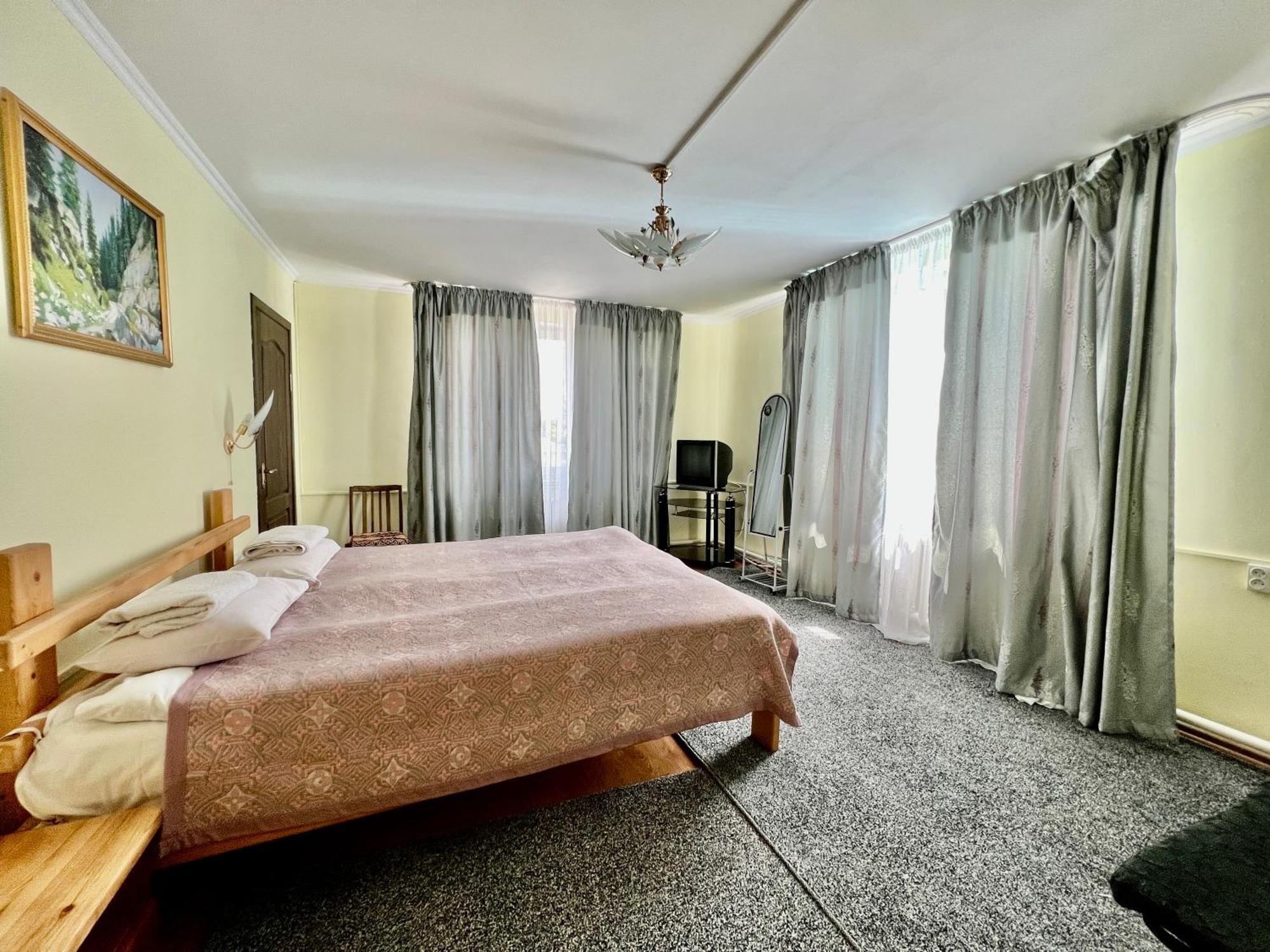 Guesthouse Alakol Каракол Екстериор снимка