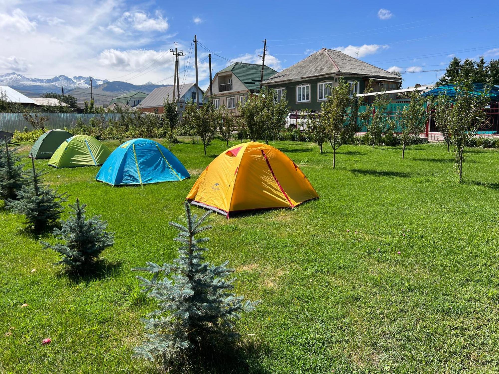 Guesthouse Alakol Каракол Екстериор снимка